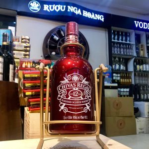 CHIVAS 12 BẢN LIMITED ĐỎ 1,5 LÍT +KỆ (Hết Hàng)